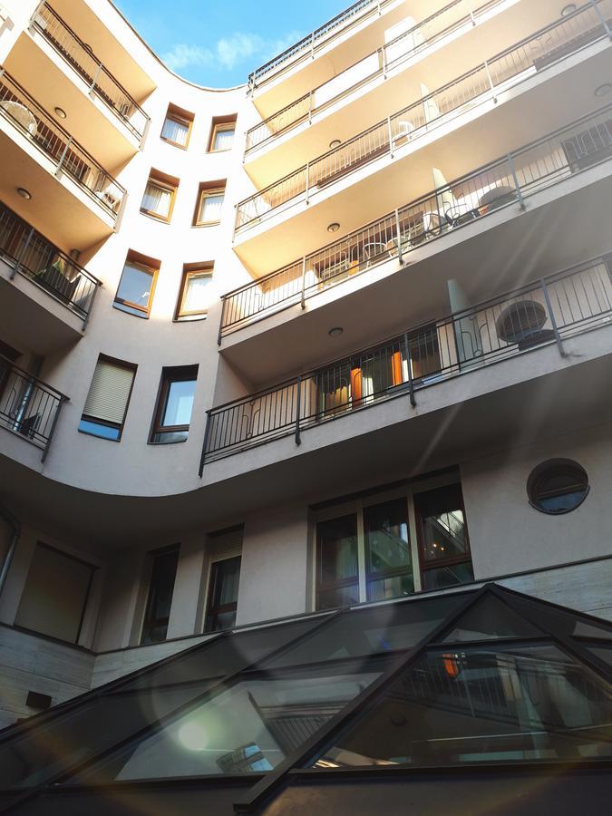 Gozsdu Suite Apartment ブダペスト エクステリア 写真